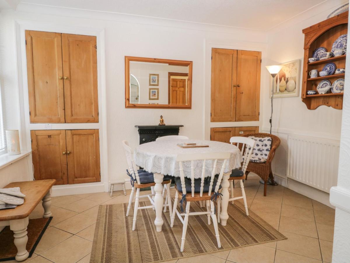 Honeysuckle Cottage, Craig Walk Bowness-on-Windermere Eksteriør billede