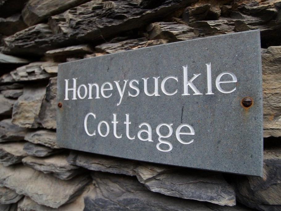 Honeysuckle Cottage, Craig Walk Bowness-on-Windermere Eksteriør billede